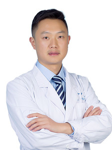 李明