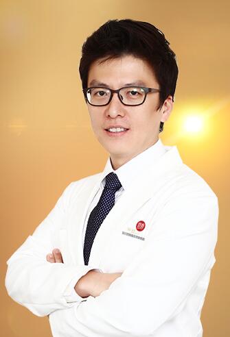李斌