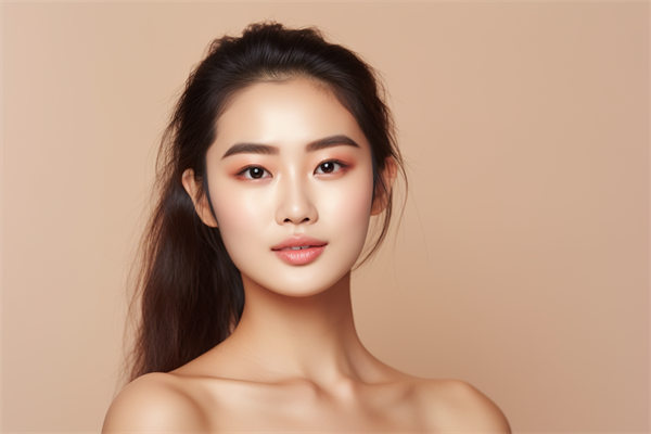 广州仁健植发：*佳植发年龄与选择原因