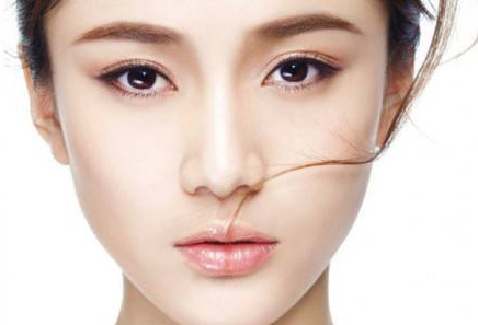 上海美立方医疗美容医院隆鼻手术的价格是多少？